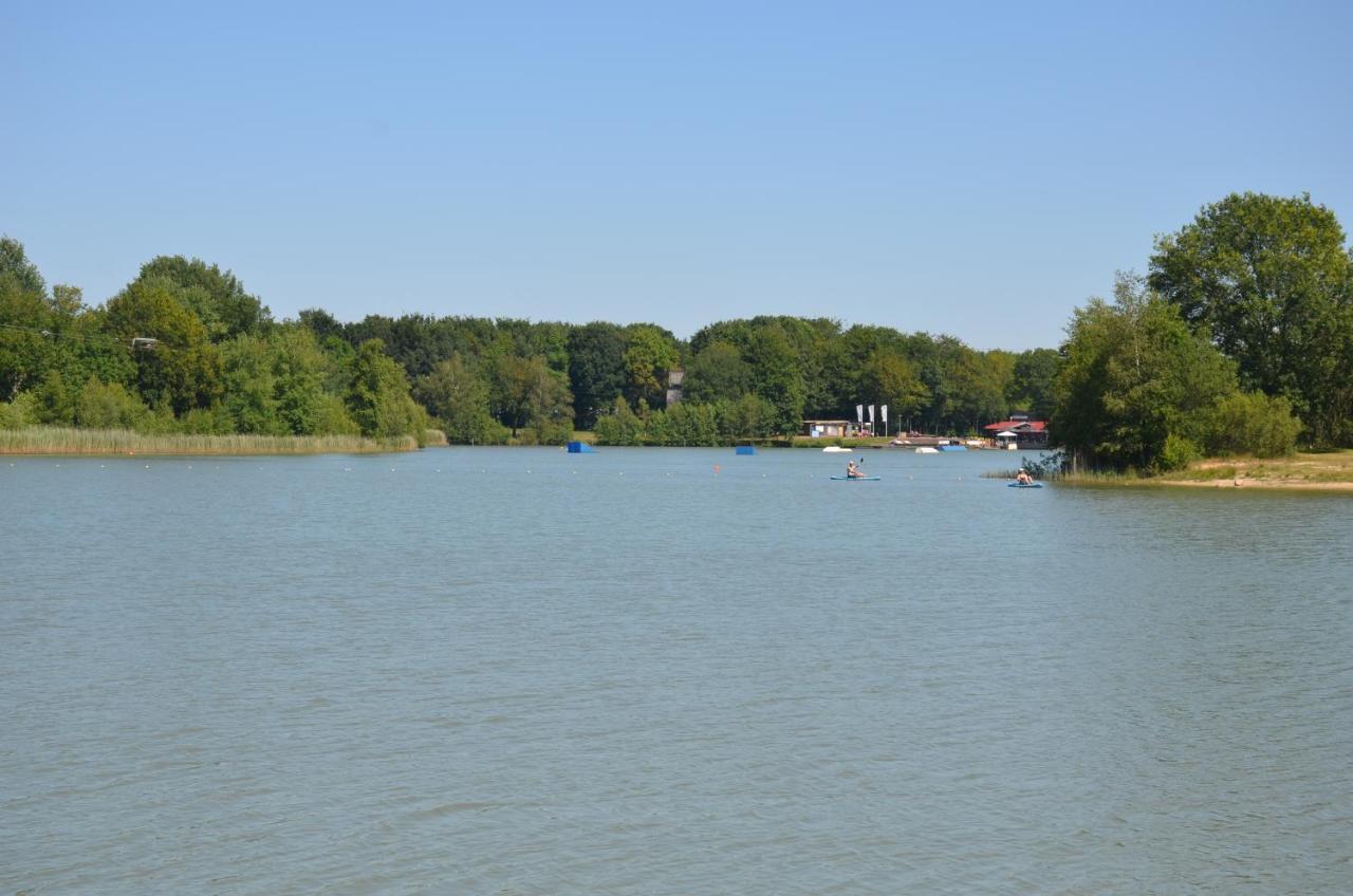 Drents Genieten - Lavendelheide Met Uitzicht Op Het Water Erm Esterno foto
